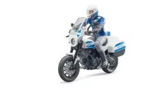 Polis Memuru ve Ducati Motosiklet Seti